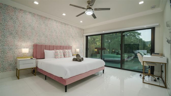 Bedroom, Interior, Recessed Lighting