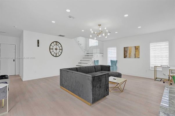 Interior, Pendant Lights, Recessed Lighting, Wood Texture Flooring
