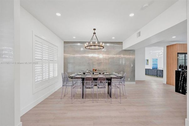 Chandelier, Dining room, Interior, Pendant Lights, Recessed Lighting, Wood Texture Flooring