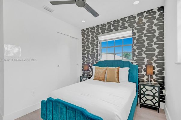 Bedroom, Interior, Recessed Lighting