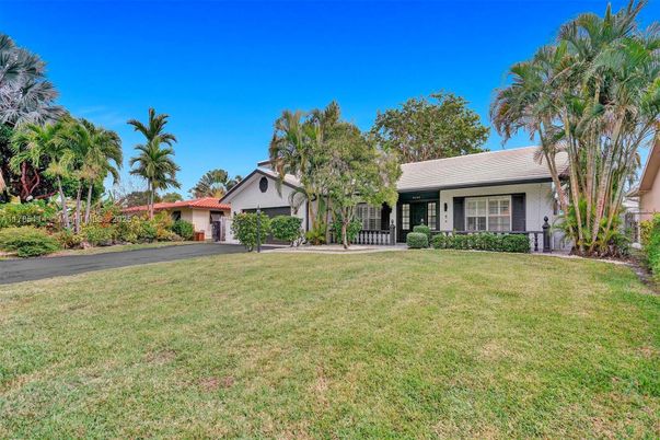 Attached, Backyard, Exterior, Facade, Ranch