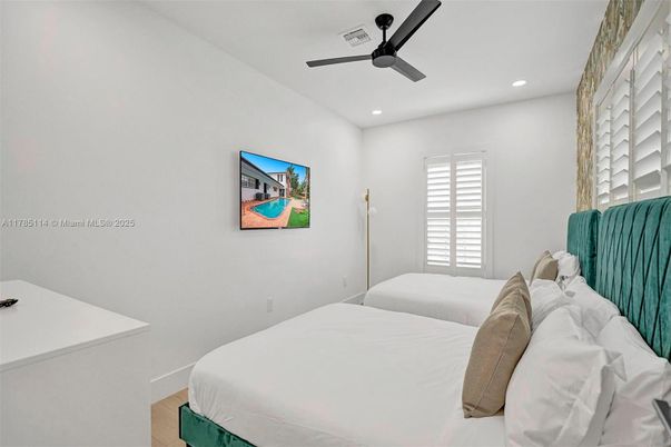 Bedroom, Interior, Recessed Lighting