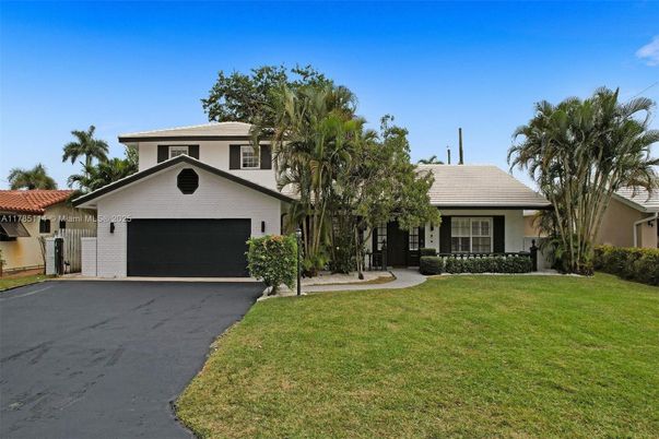 Attached, Backyard, Exterior, Facade, Split Level