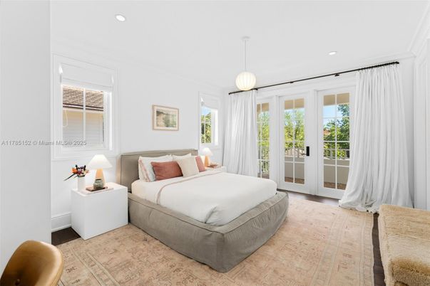 Bedroom, Interior, Pendant Lights, Recessed Lighting, Wood Texture Flooring