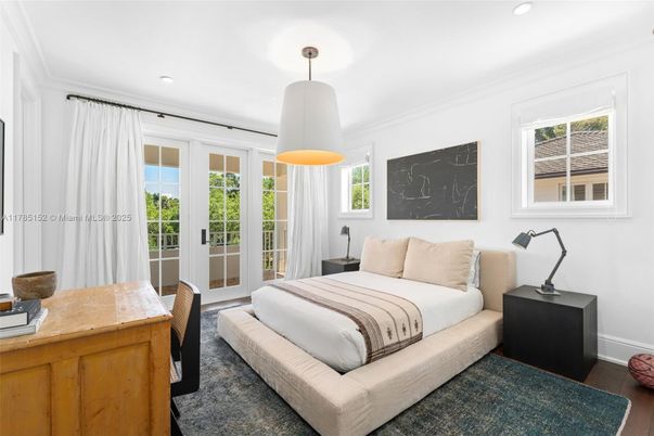 Bedroom, Interior, Pendant Lights, Recessed Lighting, Wood Texture Flooring