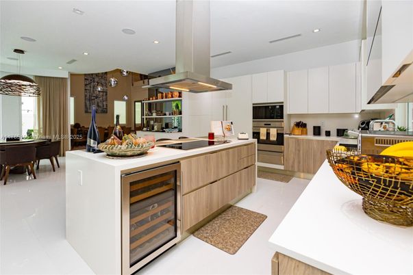 Dining room, Interior, Kitchen, Pendant Lights, Recessed Lighting, Stainless Steel Appliances