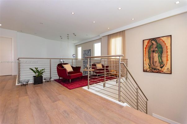 Interior, Pendant Lights, Recessed Lighting, Wood Texture Flooring