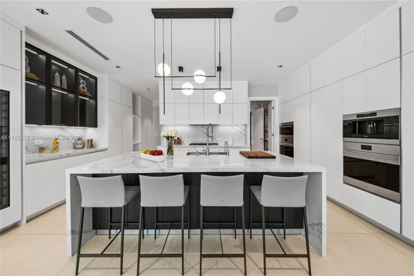 Interior, Kitchen, Pendant Lights, Recessed Lighting, Stainless Steel Appliances