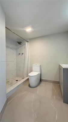 Bathroom, Interior, Marble, Marble Walls, Recessed Lighting