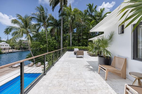 Exterior, Pool, Water