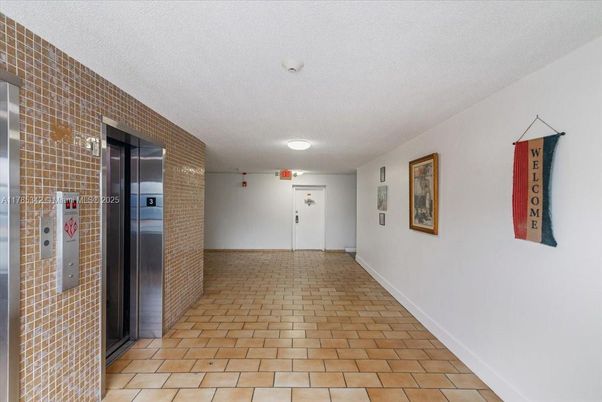 Elevator, Interior