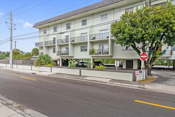 Exterior, Facade, Condo Building