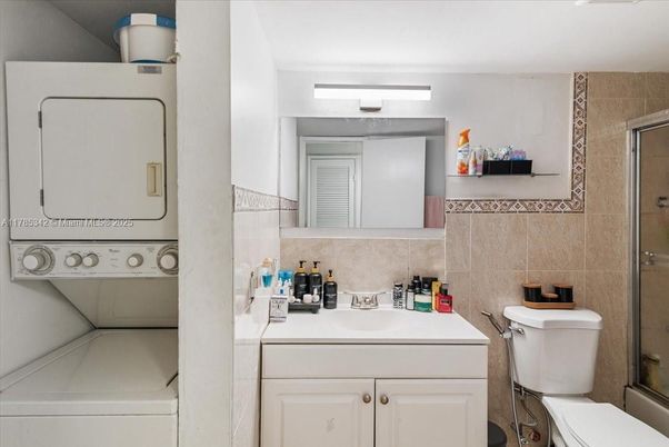 Bathroom, Interior, Utility Closets, Washer