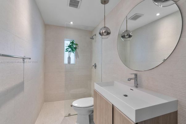 Bathroom, Interior, Pendant Lights, Recessed Lighting