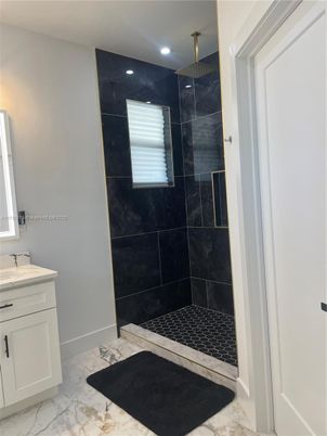 Bathroom, Interior, Marble, Recessed Lighting