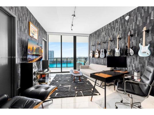 Interior, Living room, Water