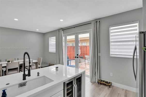 Dining room, Interior, Kitchen, Recessed Lighting, Wood Texture Flooring