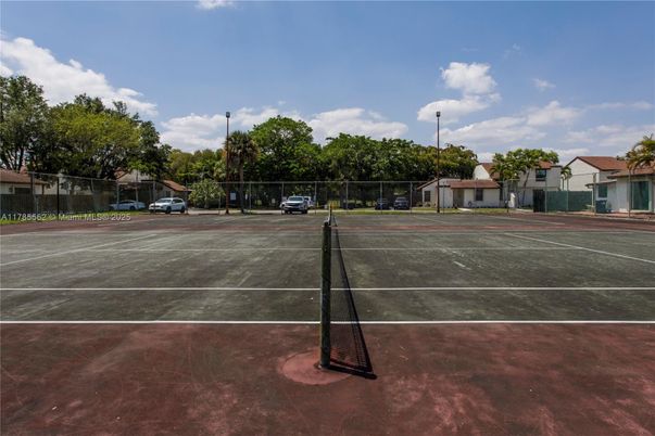 Exterior, Tennis Courts