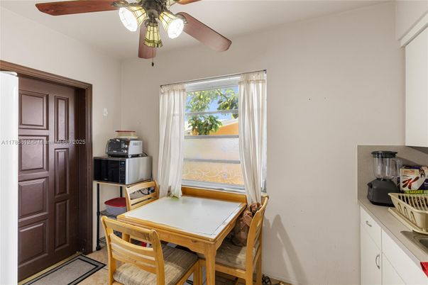 Dining room, Interior