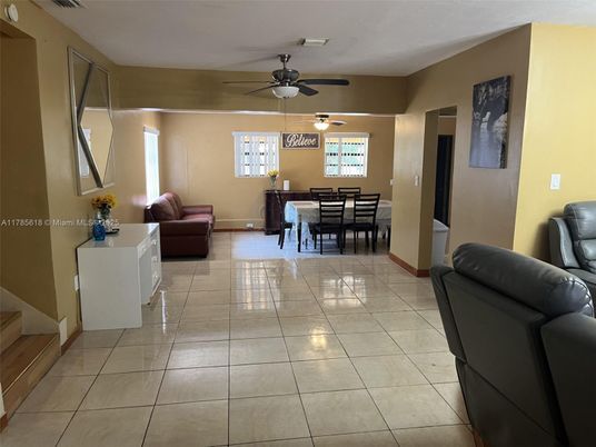 Dining room, Interior
