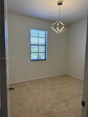 Empty room, Interior, Pendant Lights
