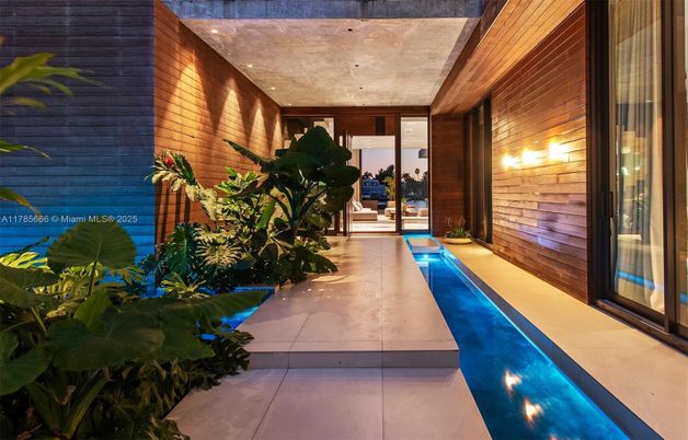 Interior, Pool, Wooden Walls