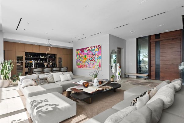 Interior, Living room, Pendant Lights, Recessed Lighting, Wooden Walls