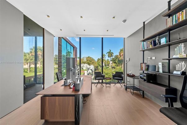 Home Office, Interior, Recessed Lighting, Wood Texture Flooring