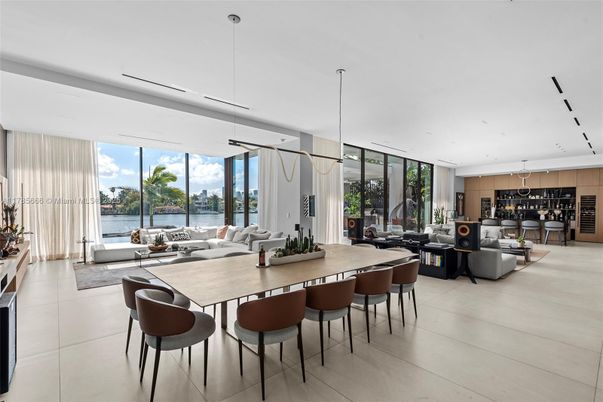 Dining room, Interior, Kitchen, Living room, Pendant Lights, Recessed Lighting, Water