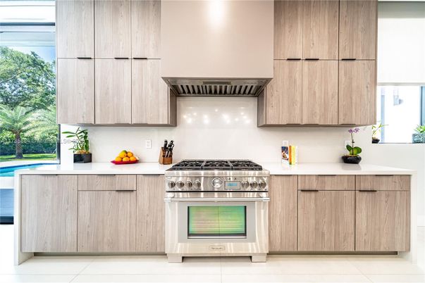 Interior, Kitchen, Stainless Steel Appliances