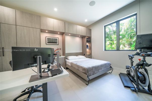 Bedroom, Fitness Equipment, Interior, Recessed Lighting