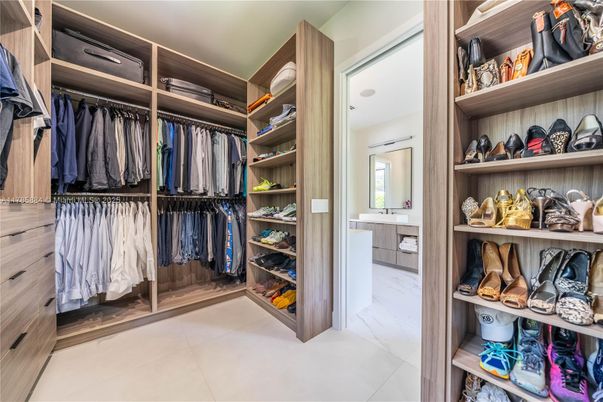 Interior, Marble, Walk-in Closets