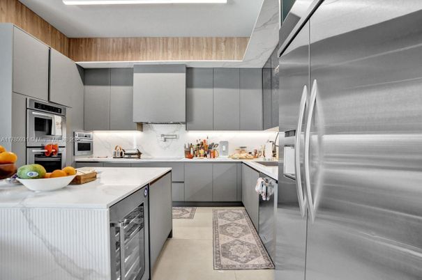 Interior, Kitchen, Stainless Steel Appliances