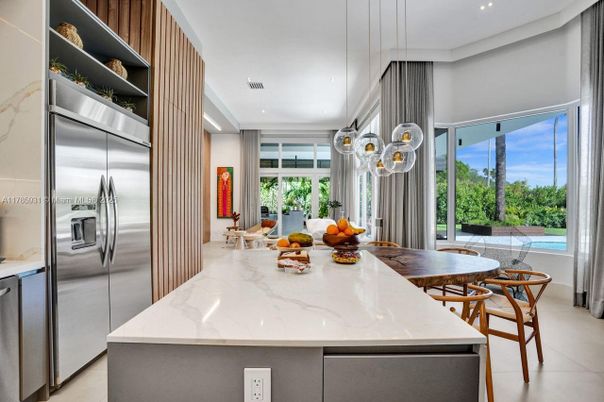 Dining room, Interior, Kitchen, Pendant Lights, Recessed Lighting, Stainless Steel Appliances