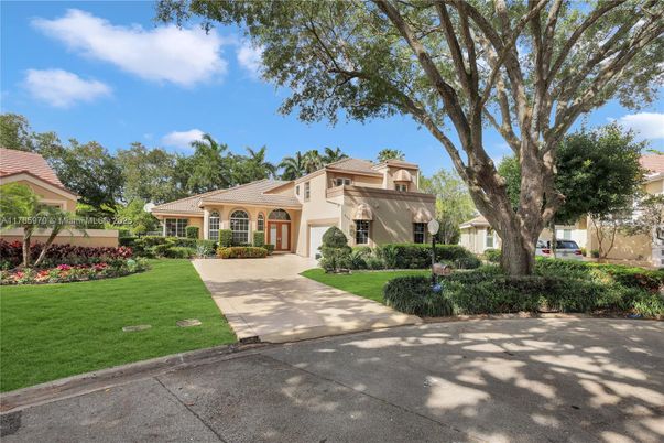 Backyard, Exterior, Facade, Mediterranean