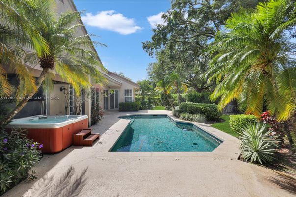 Exterior, Hot Tub, Pool