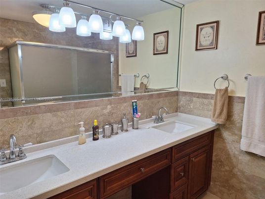 Bathroom, Dual Sink Vanities, Interior
