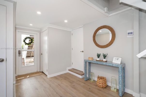 Interior, Recessed Lighting, Wood Texture Flooring