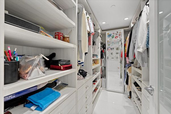Interior, Recessed Lighting, Walk-in Closets