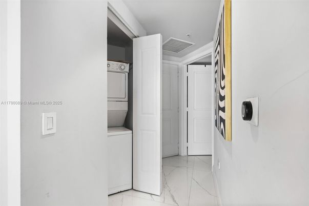 Interior, Marble, Utility Closets, Washer