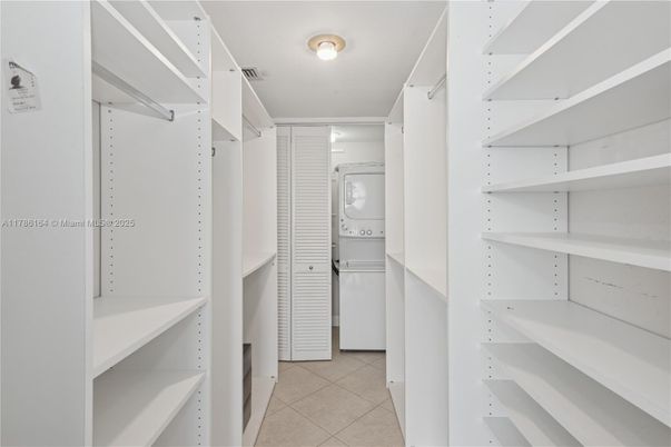 Interior, Walk-in Closets