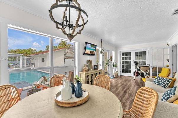 Chandelier, Dining room, Interior, Living room, Pool, Wood Texture Flooring