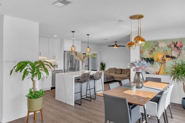 Dining room, Interior, Kitchen, Pendant Lights, Recessed Lighting, Wood Texture Flooring