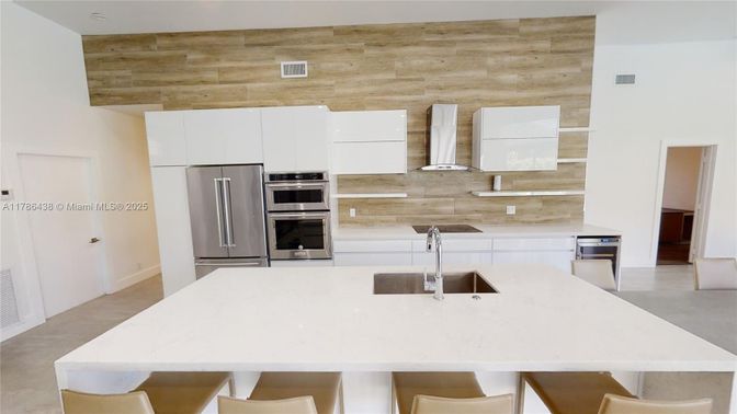 Interior, Kitchen, Stainless Steel Appliances