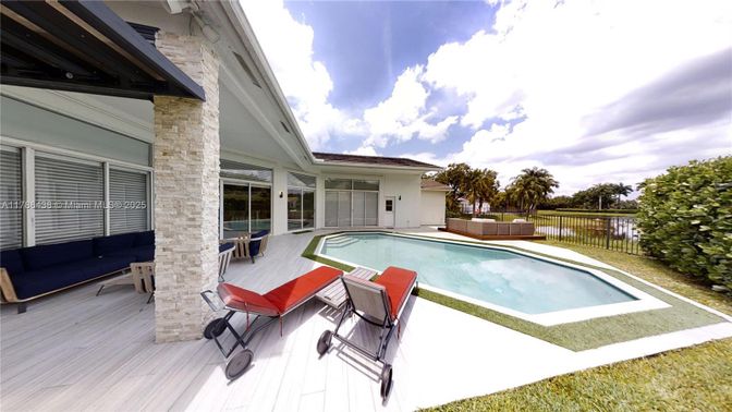 Exterior, Pool, Water