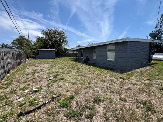 Backyard, Exterior