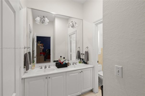 Bathroom, Dual Sink Vanities, Interior