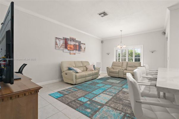Dining room, Interior, Living room, Pendant Lights