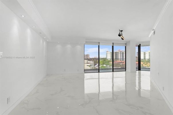Empty room, Interior, Marble, Recessed Lighting