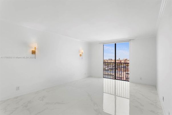 Empty room, Interior, Marble